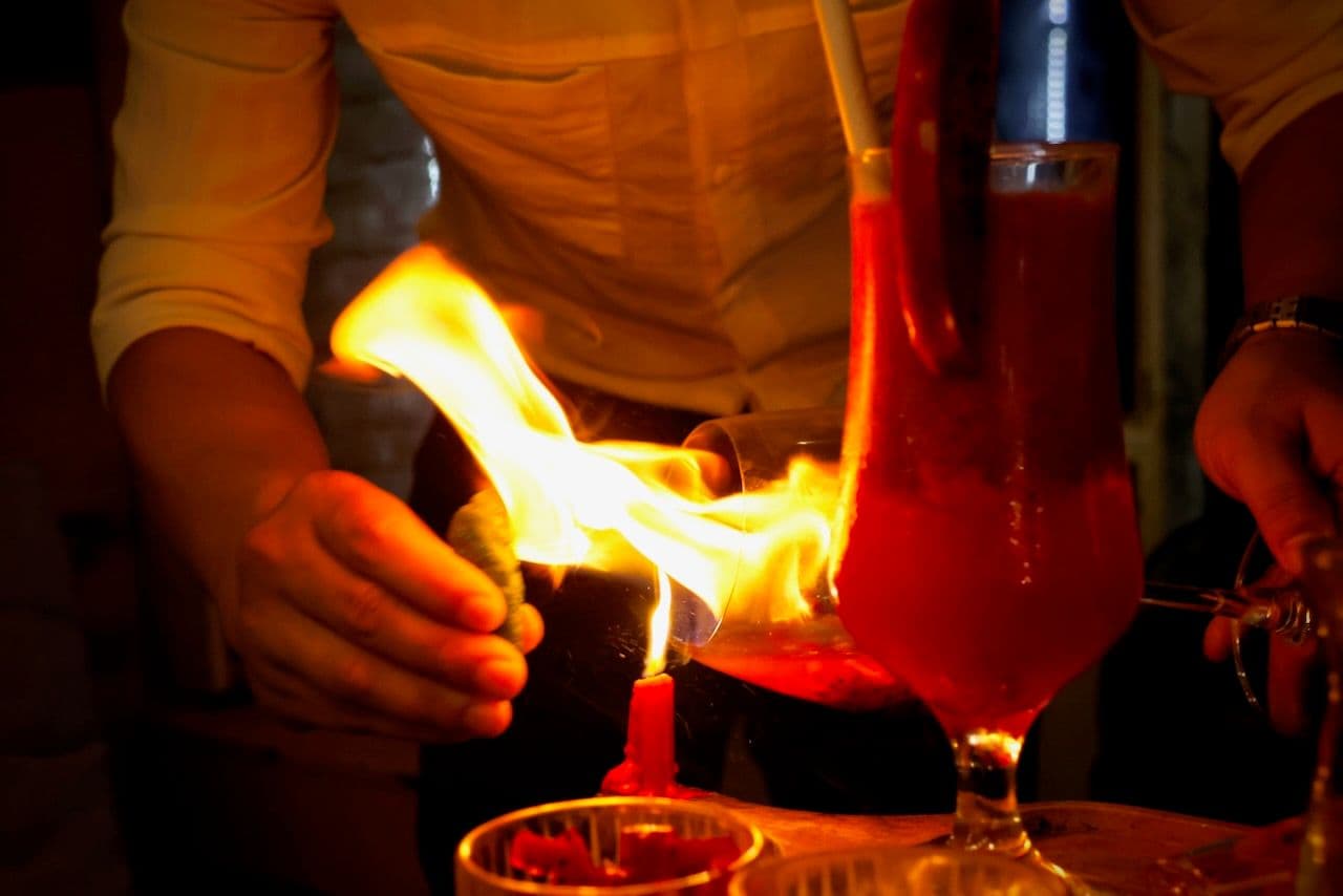 Secret Cocktail Experience Hoi An: A delicious way to find hidden local bars